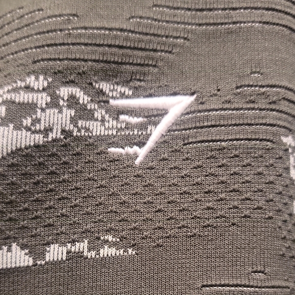 Gymshark Adapt Camo Olive Camouflage BoJacket - Picture 4 of 8